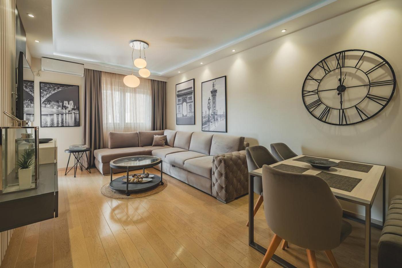 Harmony Apartments 포드고리차 외부 사진