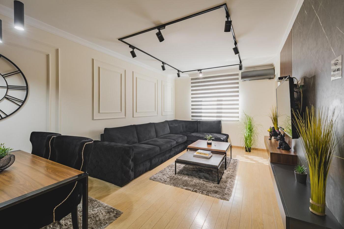 Harmony Apartments 포드고리차 외부 사진