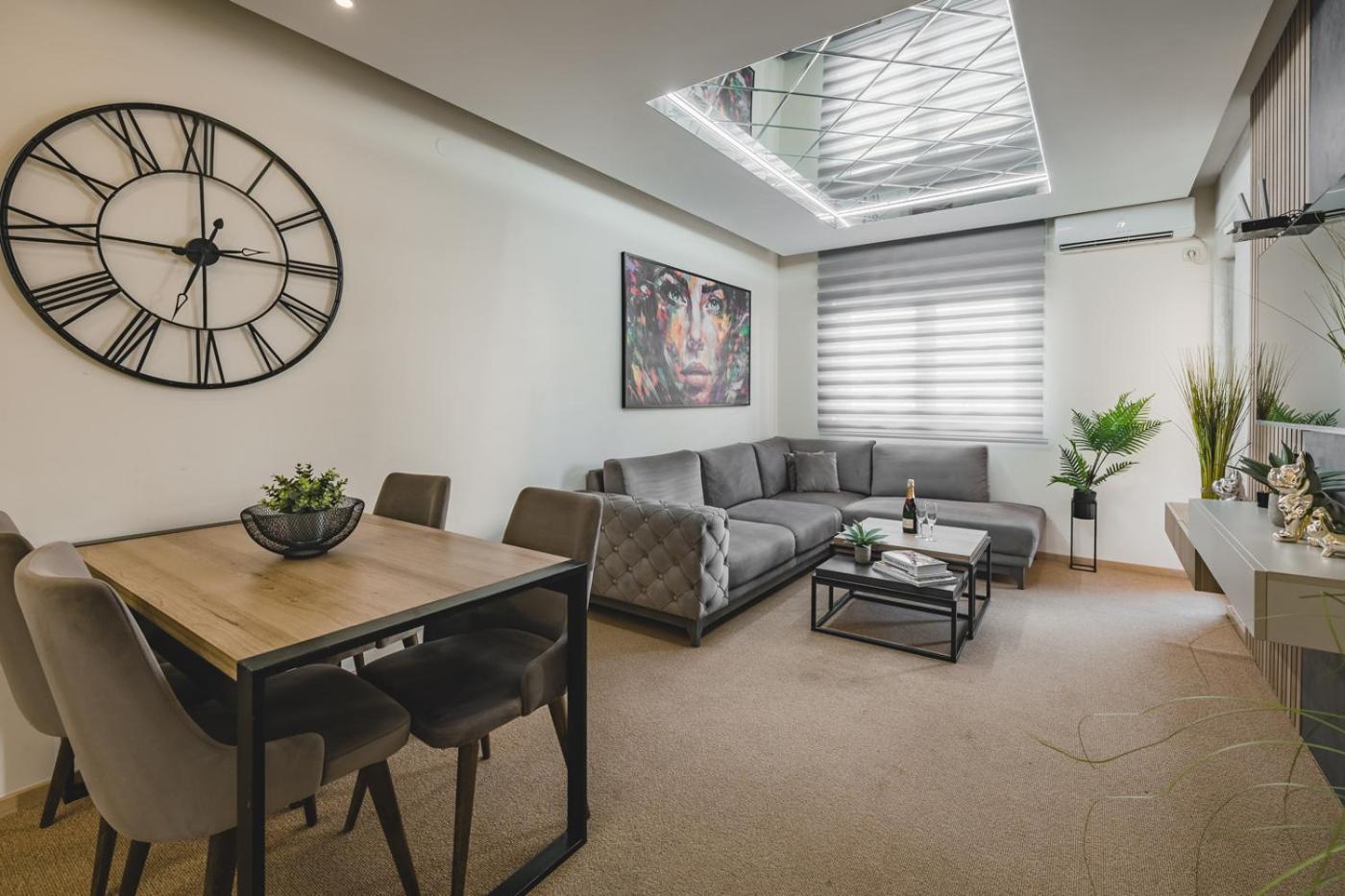 Harmony Apartments 포드고리차 외부 사진