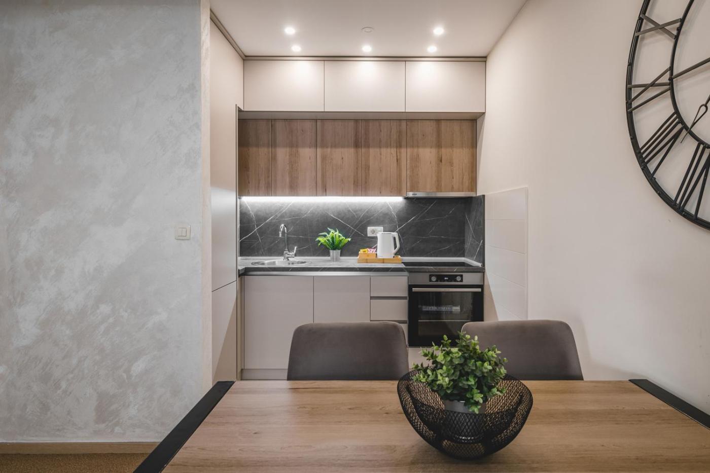Harmony Apartments 포드고리차 외부 사진