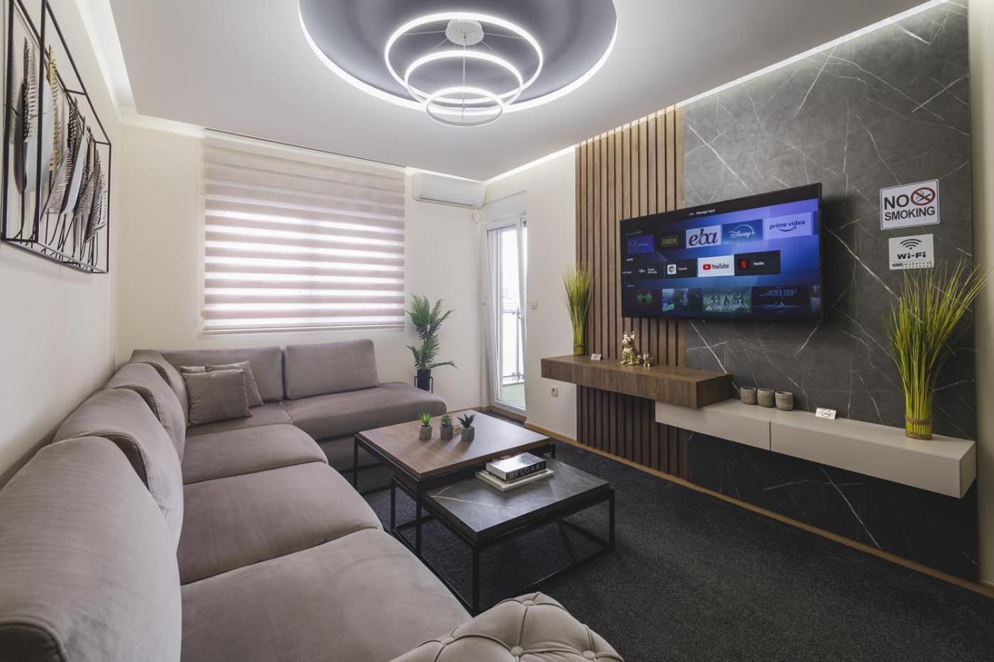 Harmony Apartments 포드고리차 외부 사진