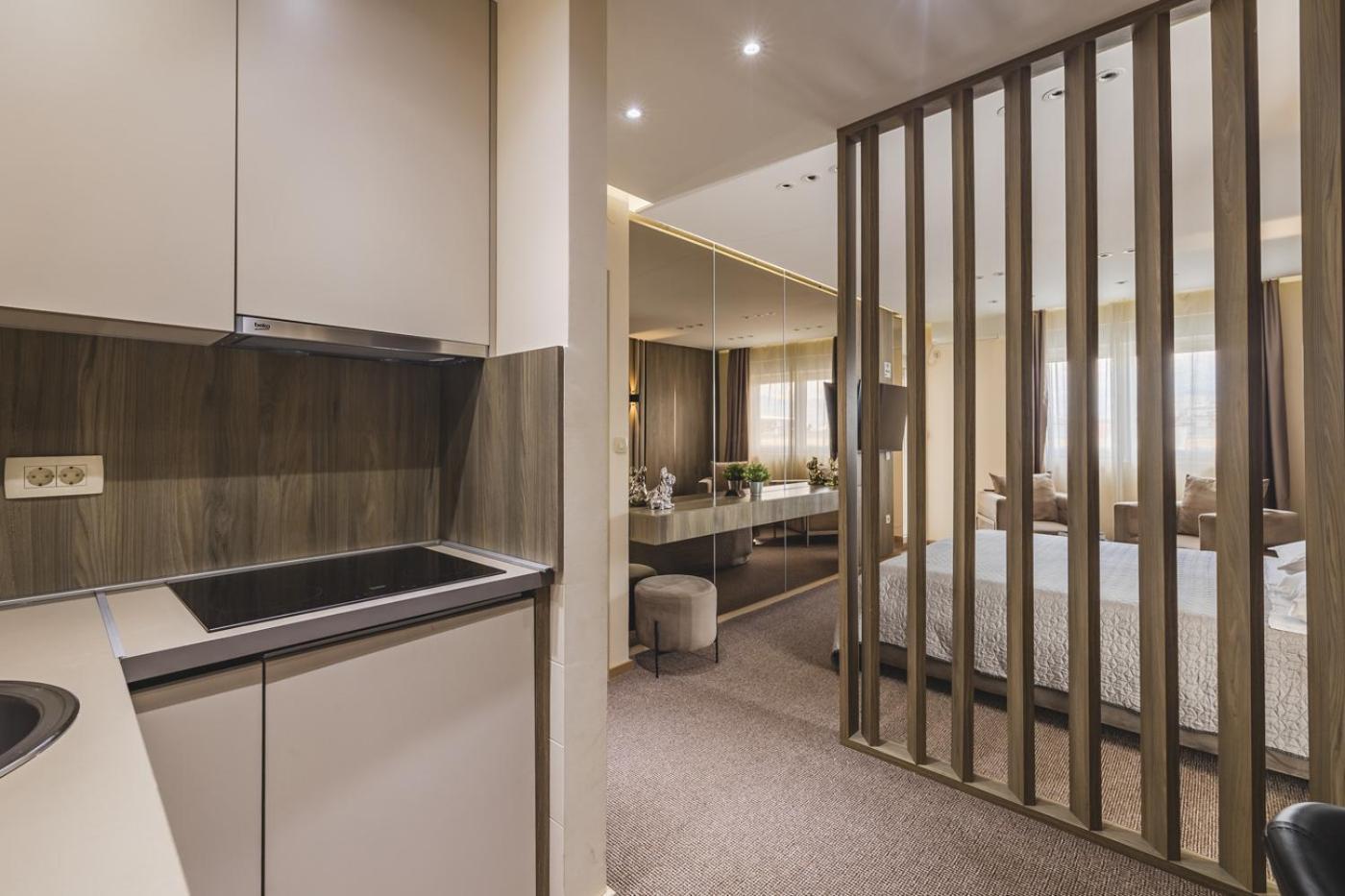 Harmony Apartments 포드고리차 외부 사진