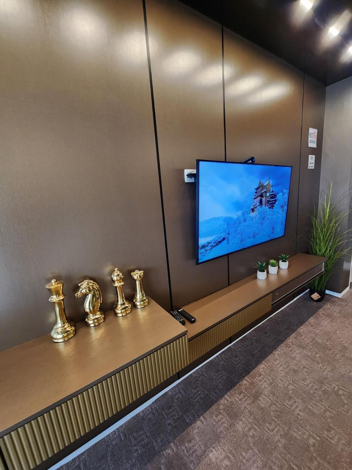 Harmony Apartments 포드고리차 외부 사진