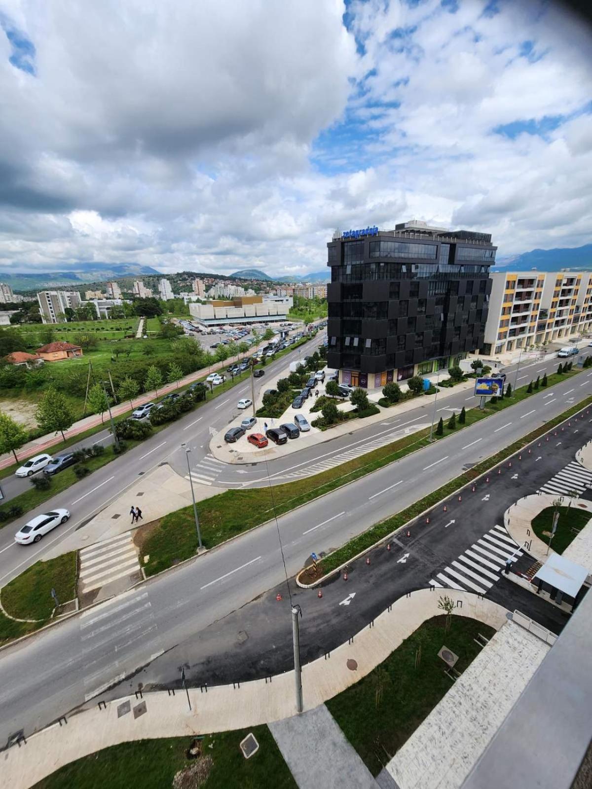 Harmony Apartments 포드고리차 외부 사진